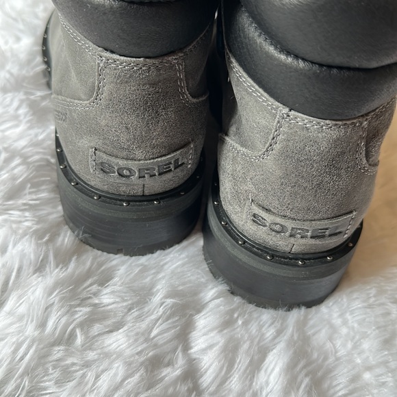 Sorel Lennox hiker in quarry - Picture 4 of 12